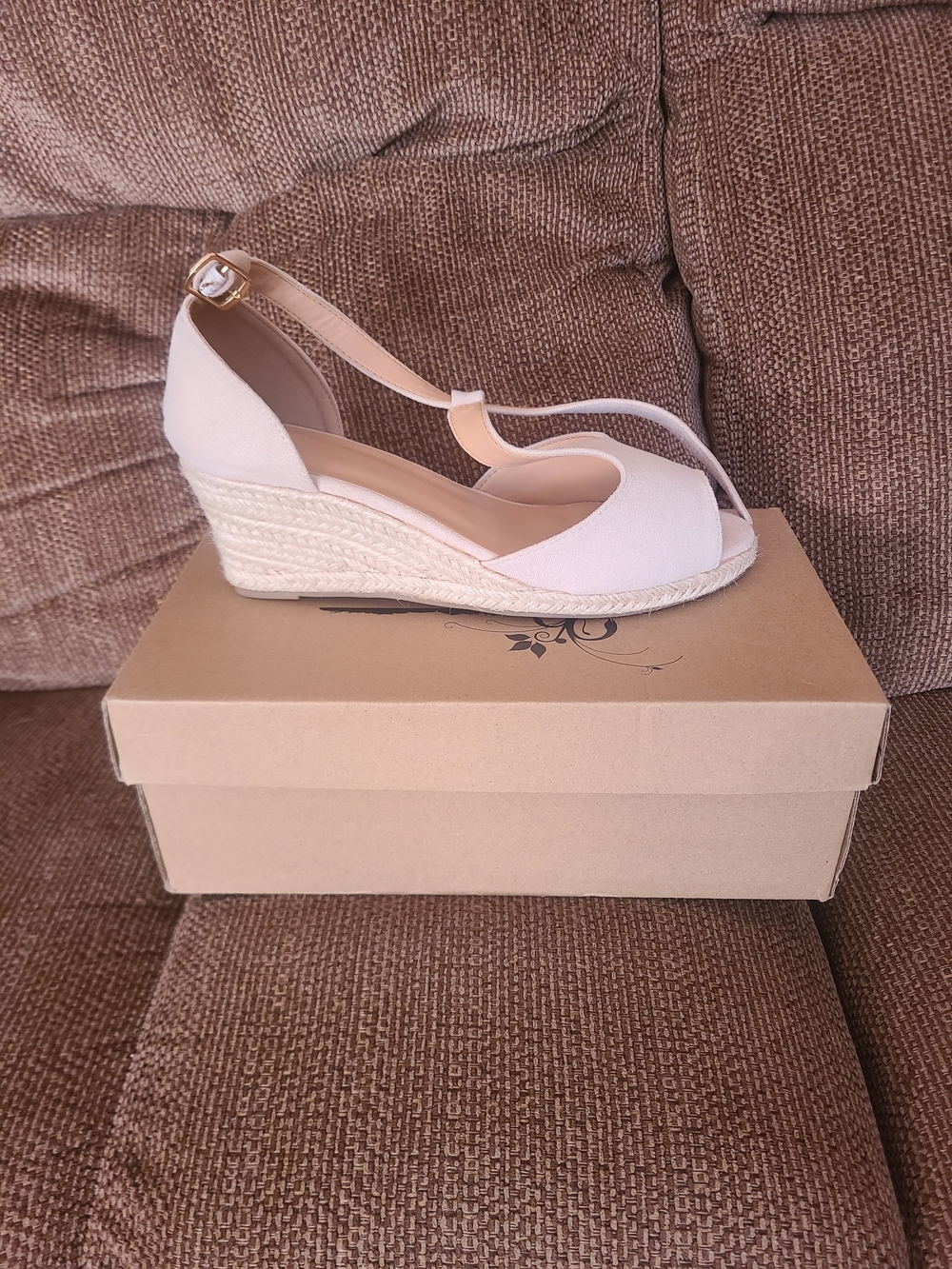 Women’s Cream Espadrille Wedge Sandals - Elegant T-Strap
